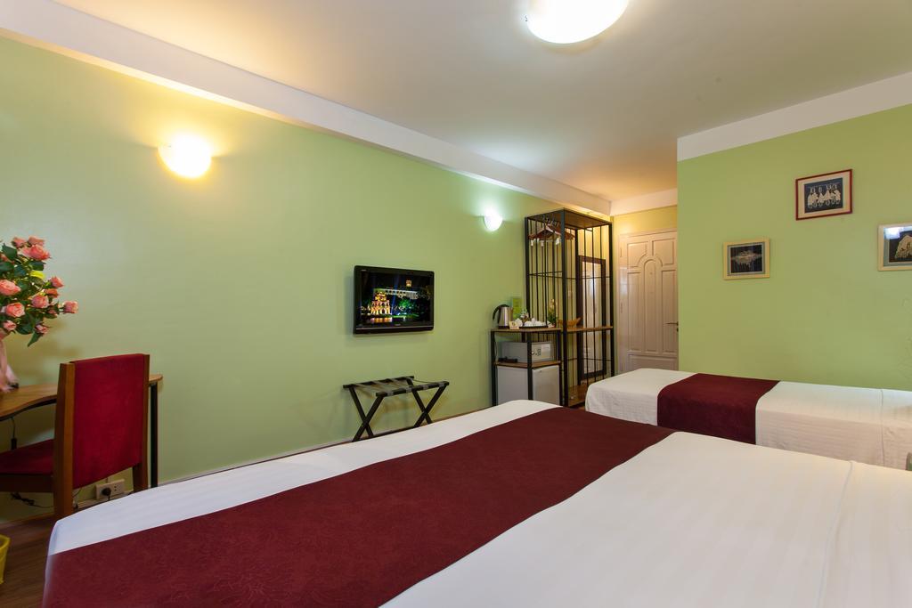 Iris Boutique Hotel Hanoi Luaran gambar