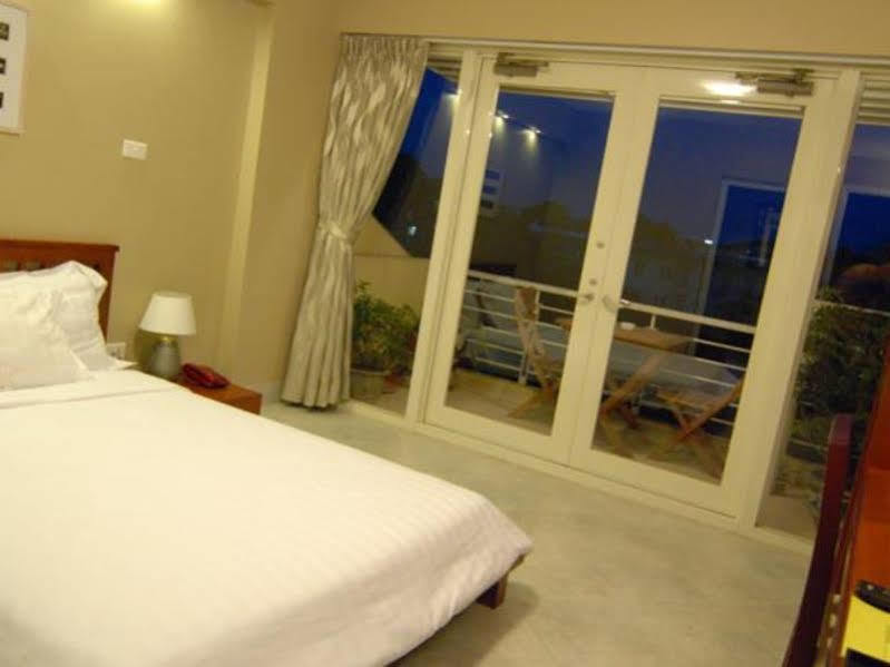 Iris Boutique Hotel Hanoi Luaran gambar